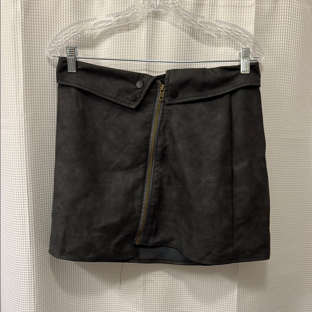SHEIN Black Pencil Skirt with Zipper Detail
